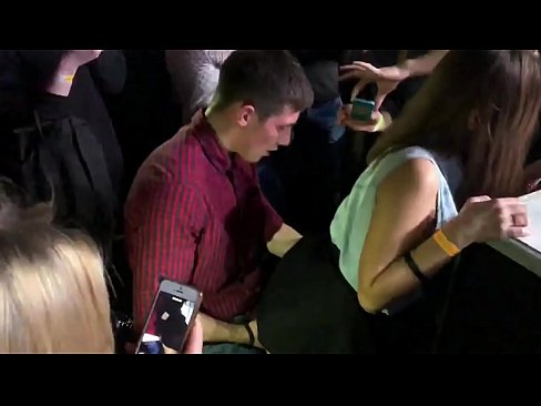 ❤️ Sess reali f'nightclub Russu. Tfajla Russa ta’ 18-il sena fl-anus u l-vaġina fucked f’nightclub ❤ Vidjow tas-sess lilna mt.moresexmovies.ru ☑